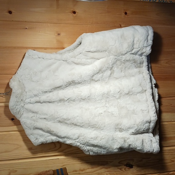 Nicole Miller Original Reversible Vest Faux Fur and Quilted - Picture 4 of 6